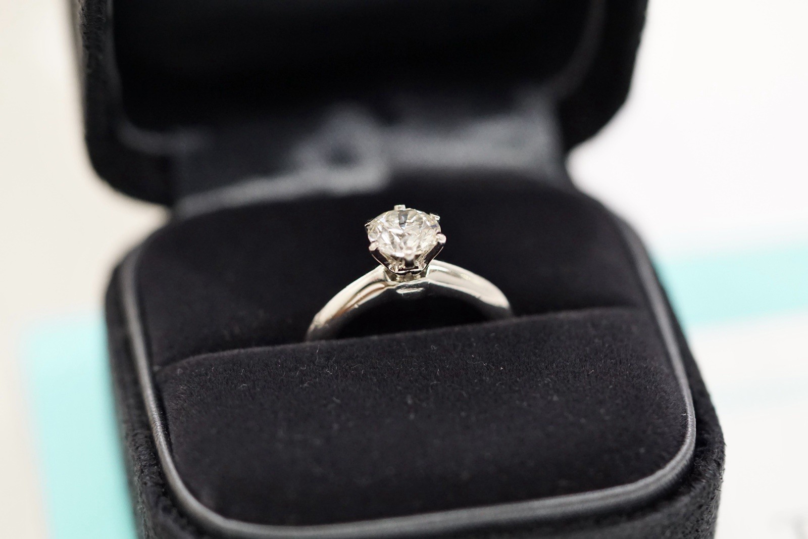 Tiffany & Co 0.93ct I/VS1 XXX Diamond Solitaire Engagement Platinum Ring 