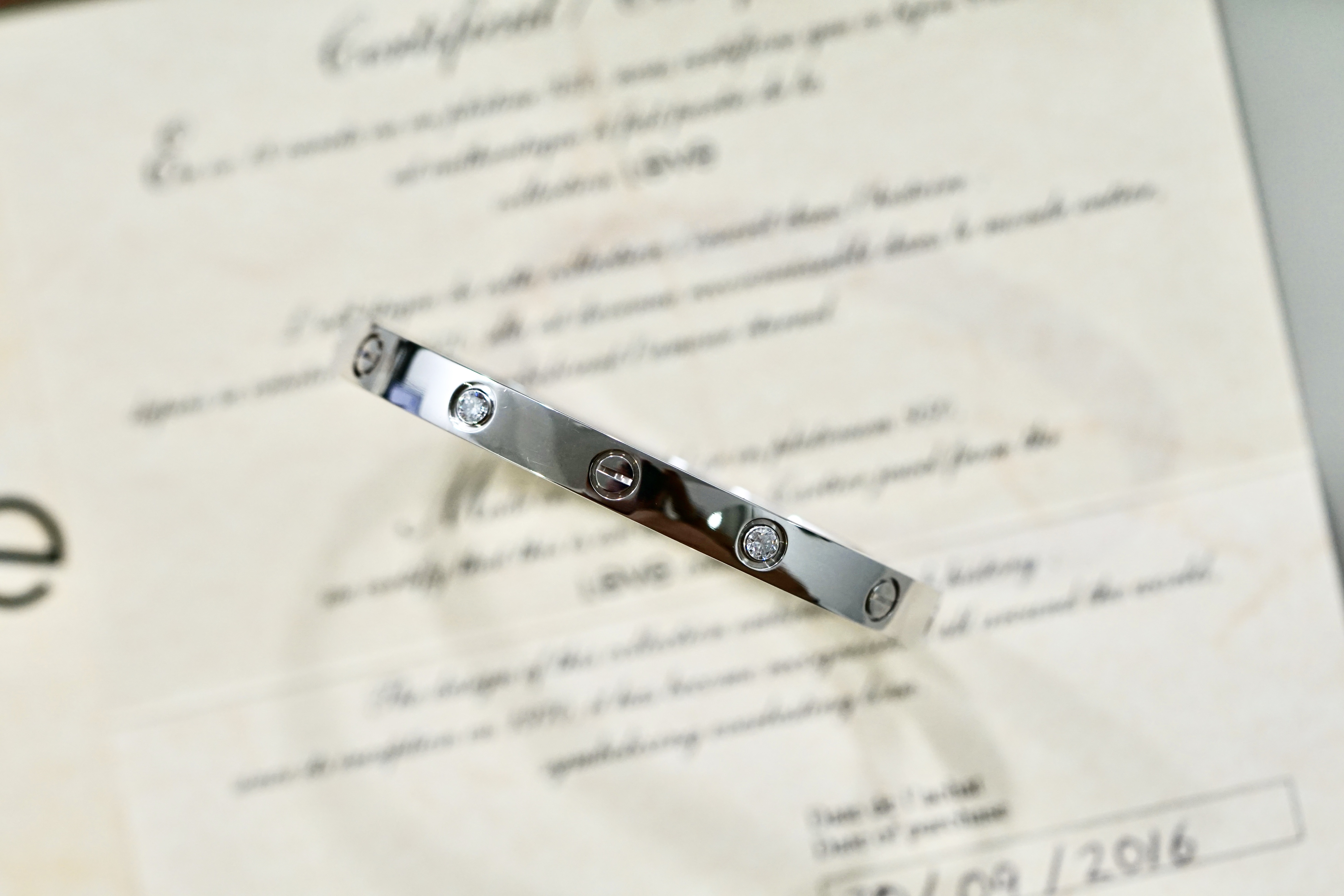 Cartier Love Bracelet 18k White Gold 4 Diamond Size 17 B6070117 